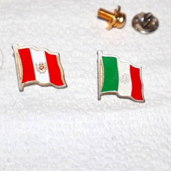 Lot of 7 Pins Flags 49ers etc.. - Picture 12 of 16